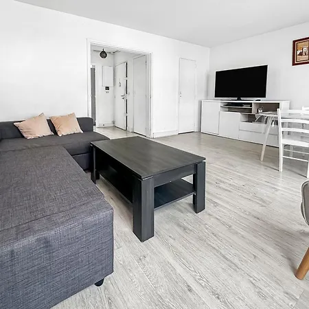 Apartment Spacieux A La Garenne-Colombes